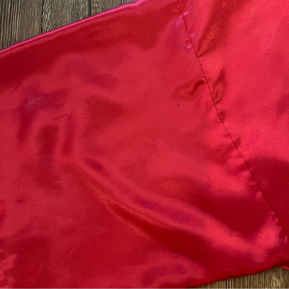 Red satin Victorias Secret Gold Label Robe - Picture 3 of 4